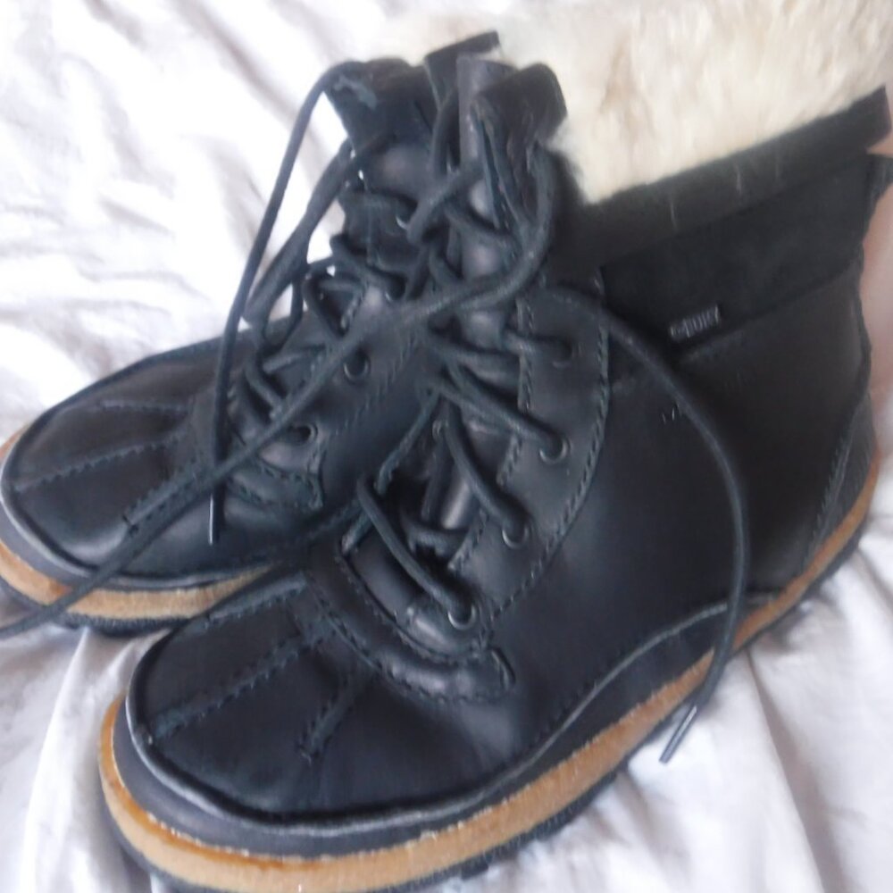 Merrell Womens Black Leather Winter boots Interior Faux Fur Womens Size 6 Pre Ow